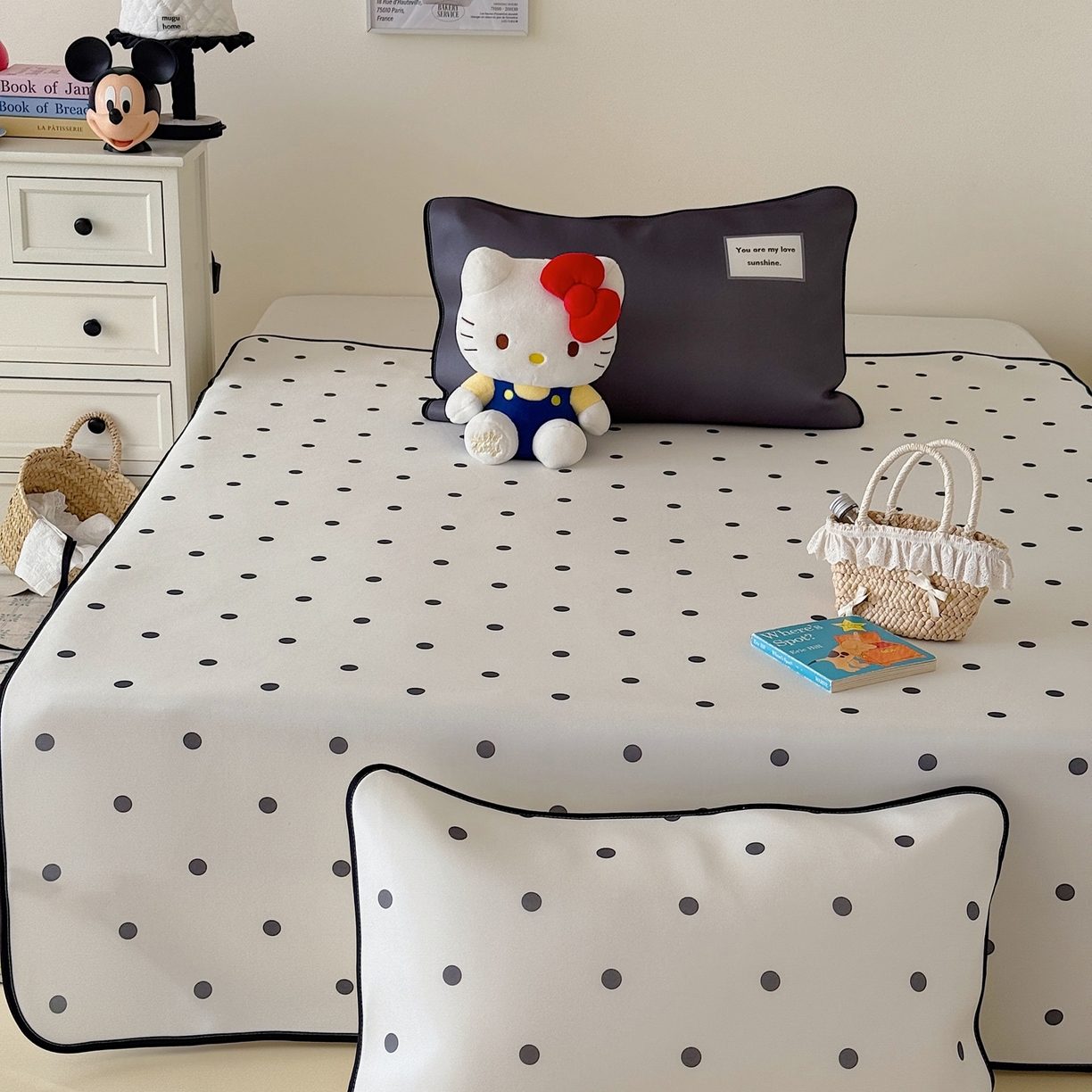 91家纺网 家纺一手货源 找家纺 美乐迪家纺 2026春夏新款水光冰丝凉席席子-波点系列 波点黑