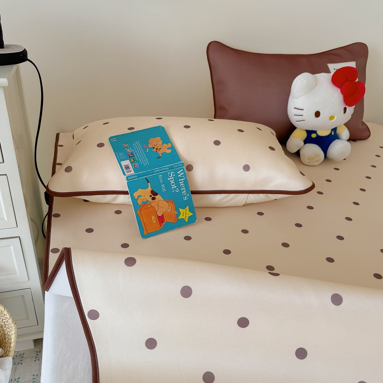 91家纺网 家纺一手货源 找家纺 美乐迪家纺 2026春夏新款水光冰丝凉席席子-波点系列 波点咖