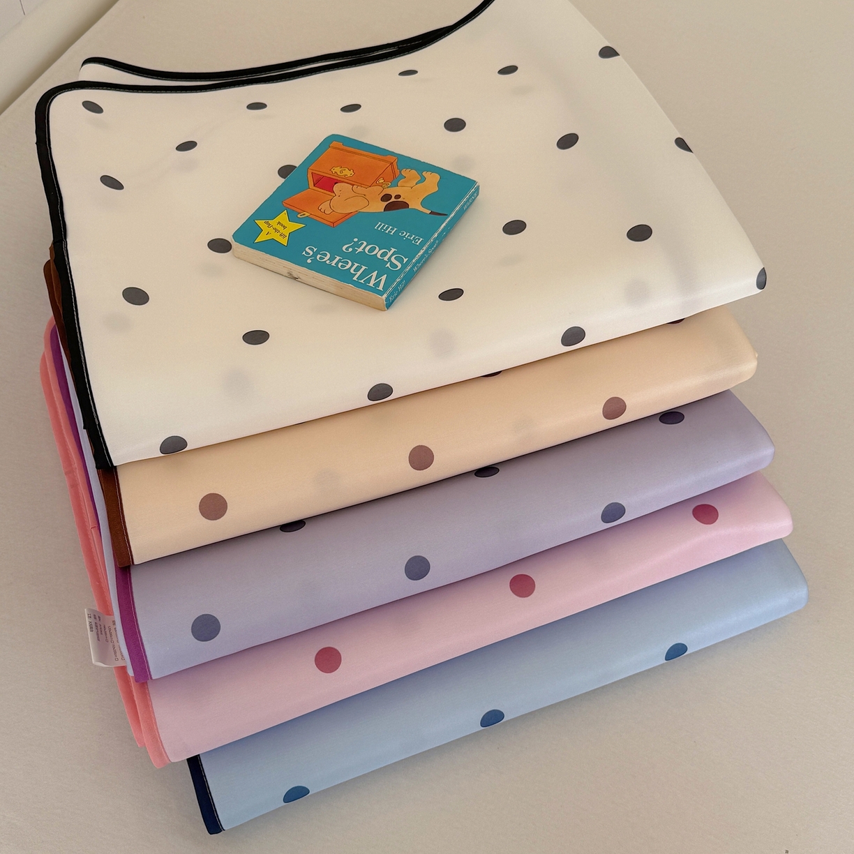 91家纺网 家纺一手货源 找家纺 美乐迪家纺 2026春夏新款水光冰丝凉席席子-波点系列 组合图仅供展示不可下单