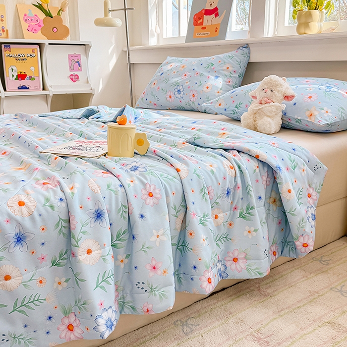 91家纺网 家纺一手货源 找家纺 天瑜家纺 2026新款棉绸夏被苏香绸舒香绸夏凉被人造棉空调被 花海 蓝