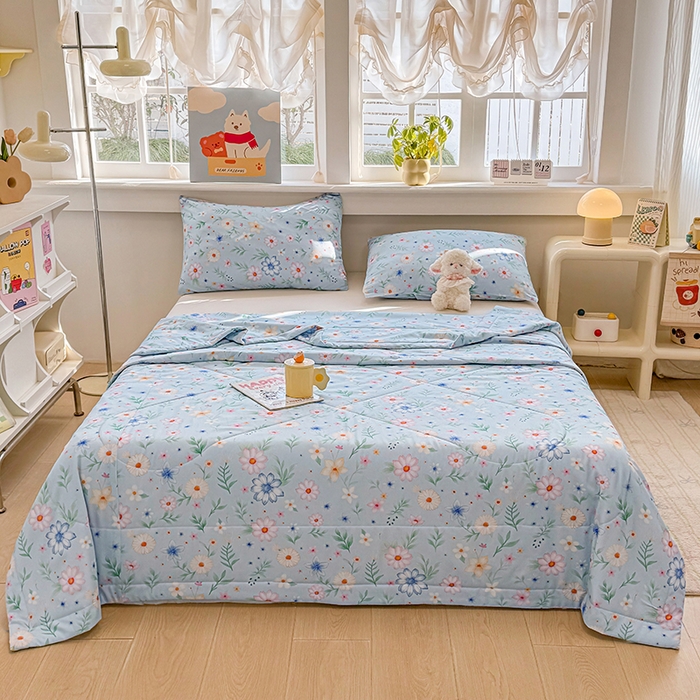 91家纺网 家纺一手货源 找家纺 天瑜家纺 2026新款棉绸夏被苏香绸舒香绸夏凉被人造棉空调被 花海 蓝