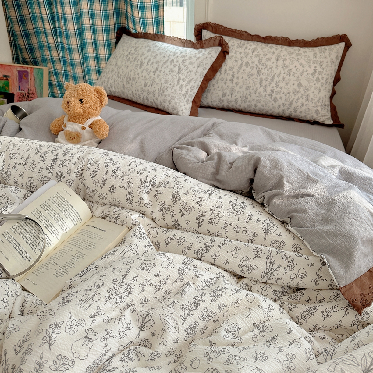 91家纺网 家纺一手货源 找家纺 一比一家纺 2026新款彩色花边木棉皱皱纱四件套 野餐兔