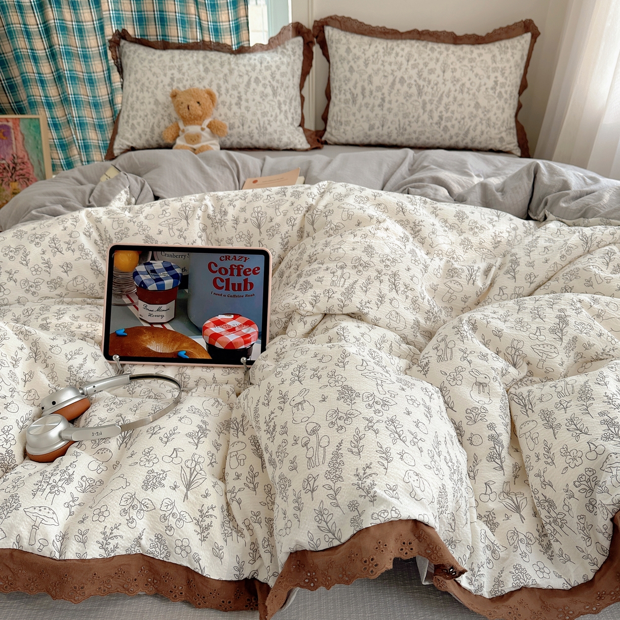 91家纺网 家纺一手货源 找家纺 一比一家纺 2026新款彩色花边木棉皱皱纱四件套 野餐兔