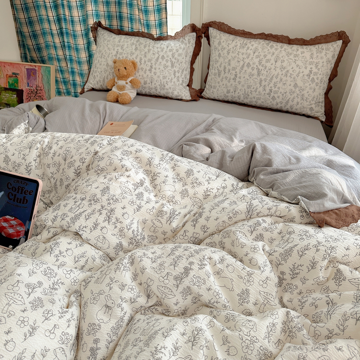 91家纺网 家纺一手货源 找家纺 一比一家纺 2026新款彩色花边木棉皱皱纱四件套 野餐兔