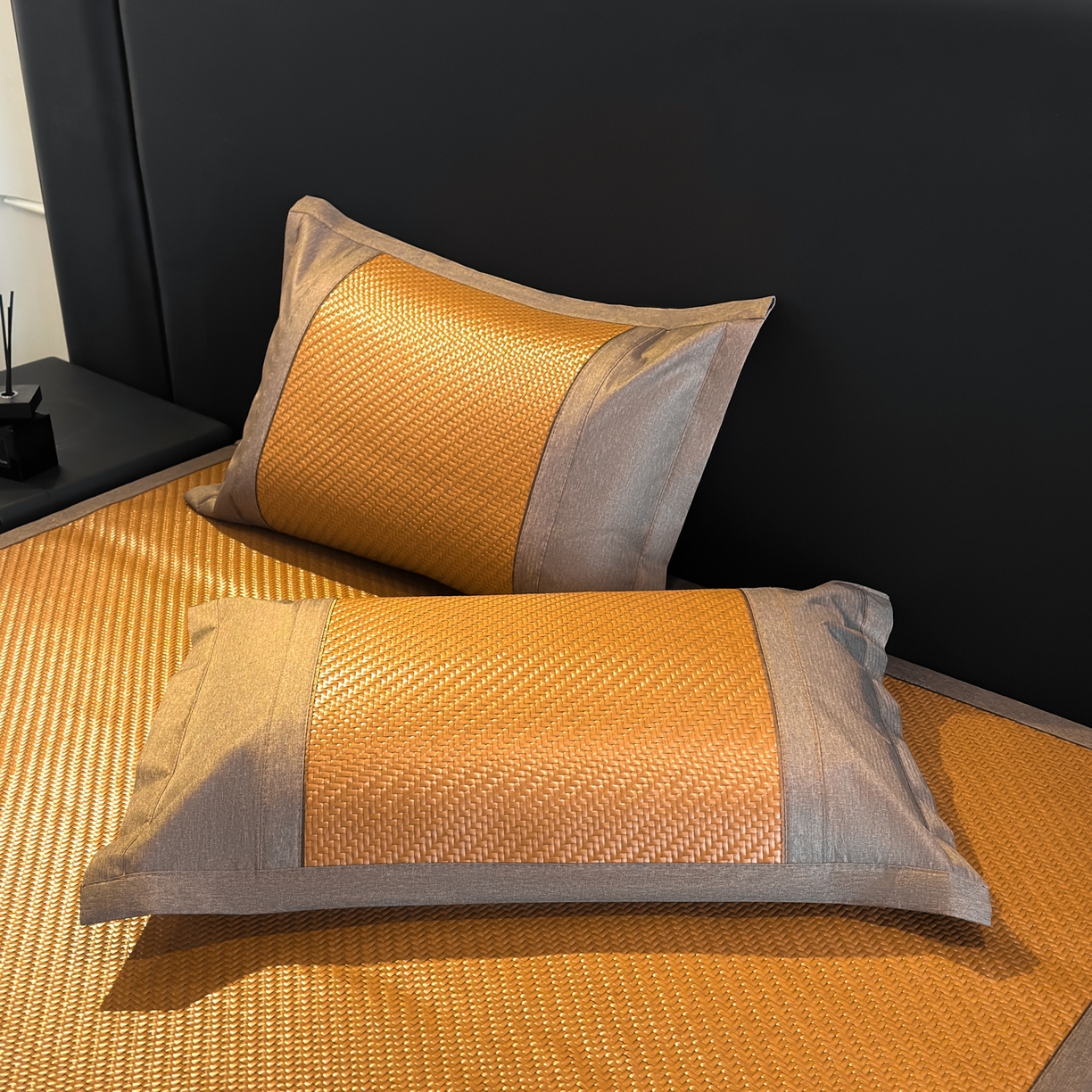 91家纺网 家纺一手货源 找家纺 欧邦 2026新款三层复合刺绣超冷感PE软席雪藤席子-福禄 福禄-浅咖