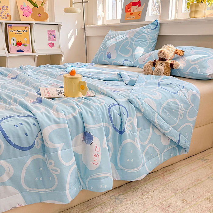 91家纺网 家纺一手货源 找家纺 天瑜家纺 2026新款棉绸夏被苏香绸舒香绸夏凉被人造棉空调被 爱心 蓝