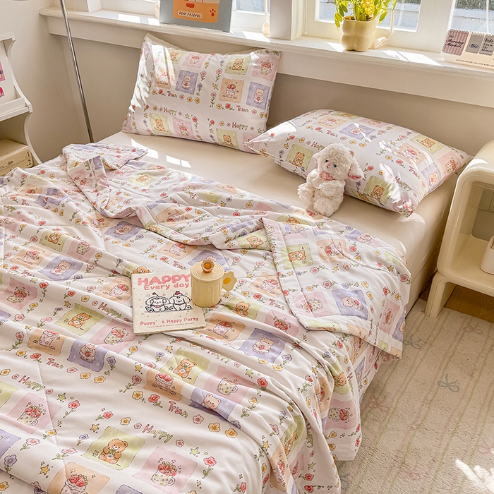 91家纺网 家纺一手货源 找家纺 天瑜家纺 2026新款棉绸夏被苏香绸舒香绸夏凉被人造棉空调被 快乐时光