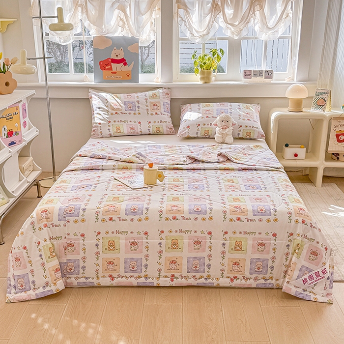 91家纺网 家纺一手货源 找家纺 天瑜家纺 2026新款棉绸夏被苏香绸舒香绸夏凉被人造棉空调被 快乐时光