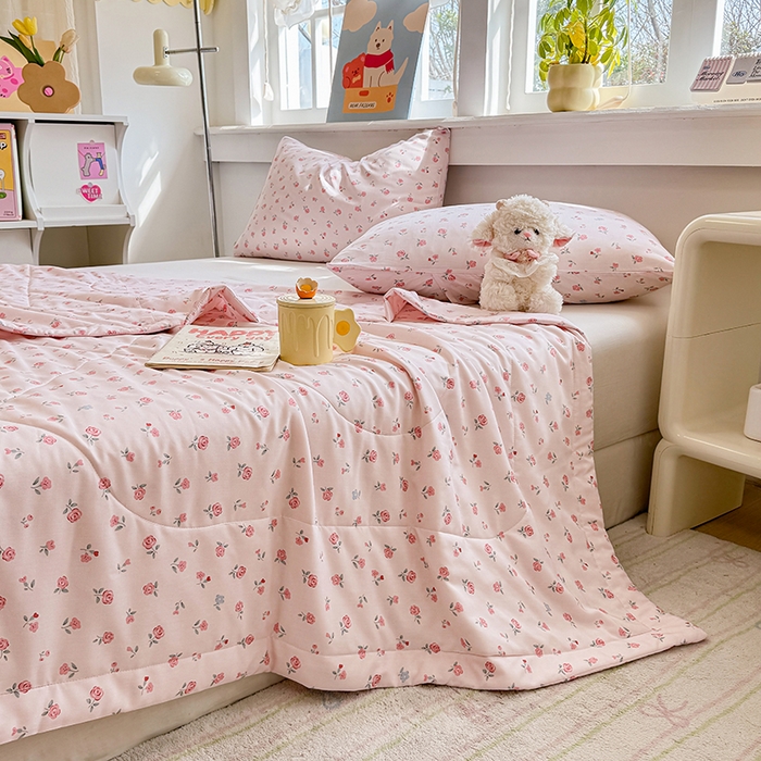 91家纺网 家纺一手货源 找家纺 天瑜家纺 2026新款棉绸夏被苏香绸舒香绸夏凉被人造棉空调被 小花 粉