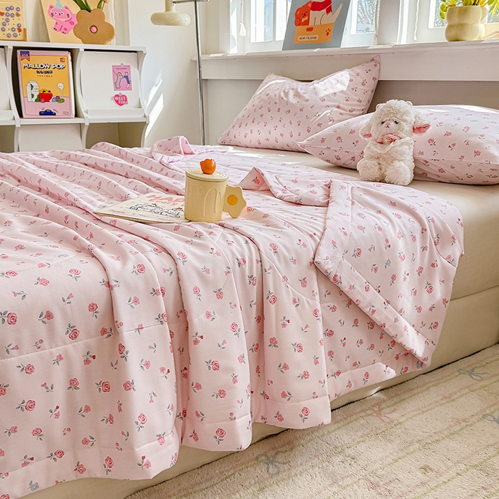 91家纺网 家纺一手货源 找家纺 天瑜家纺 2026新款棉绸夏被苏香绸舒香绸夏凉被人造棉空调被 小花 粉