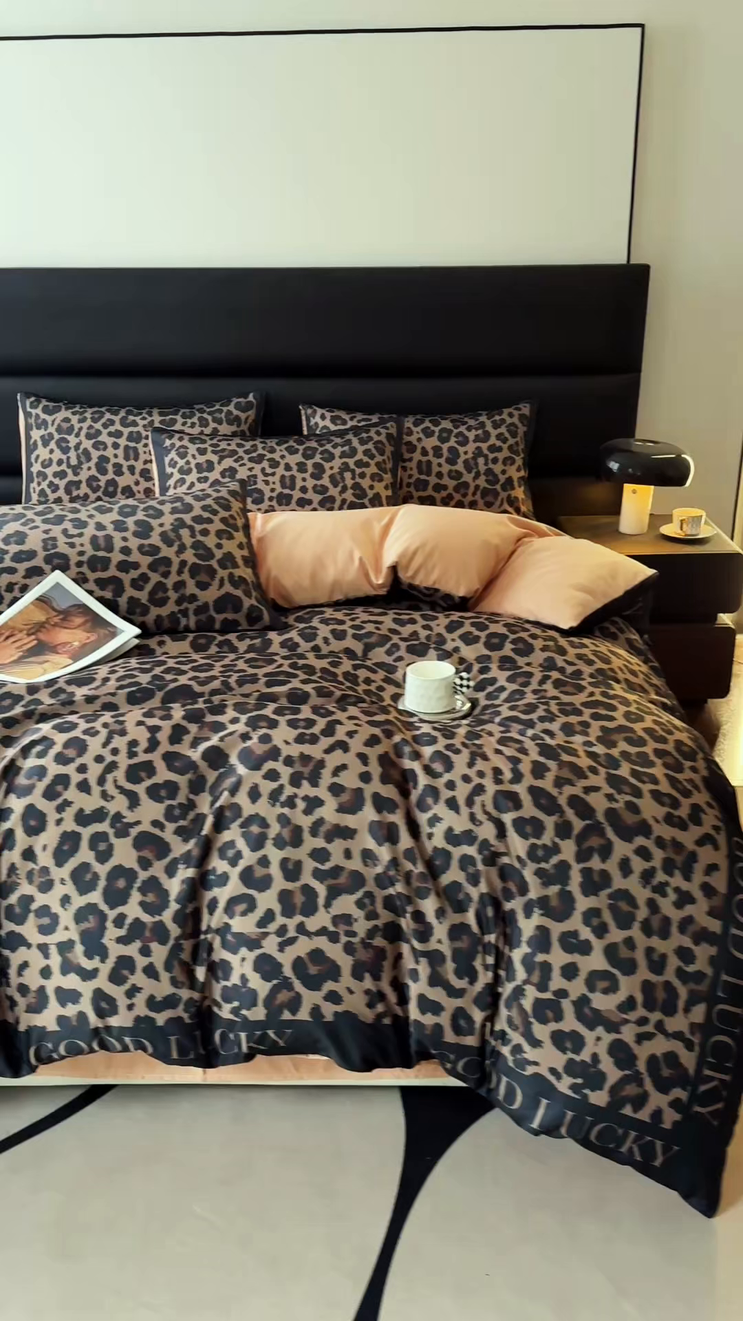 91家纺网 家纺一手货源 找家纺 色鬼布艺高端家居主号 2026新款豹纹水洗真丝款四件套 豹纹-咖