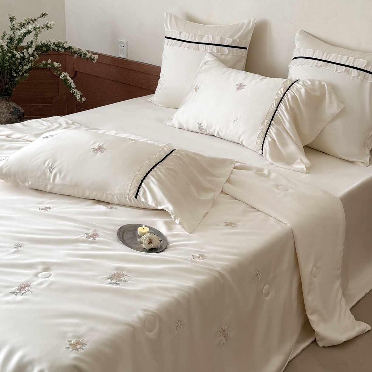 91家纺网 家纺一手货源 找家纺 （总）鹿班家居 2026新款60S兰精天丝刺绣夏被系列-玖野集（标准会员-20元)