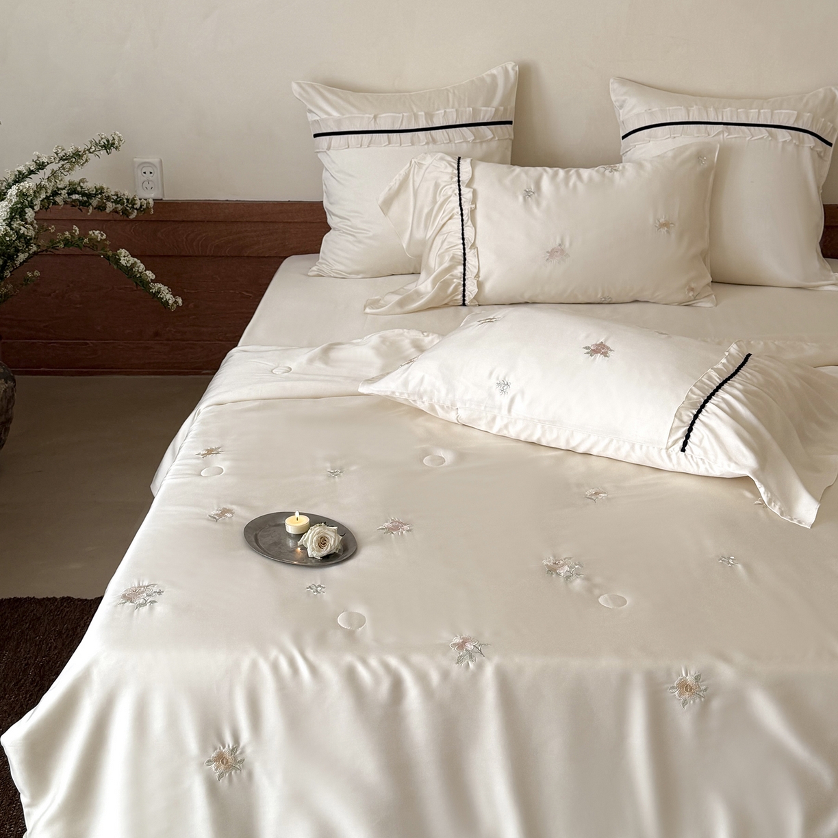 91家纺网 家纺一手货源 找家纺 （总）鹿班家居 2026新款60S兰精天丝刺绣夏被系列-玖野集（标准会员-20元)