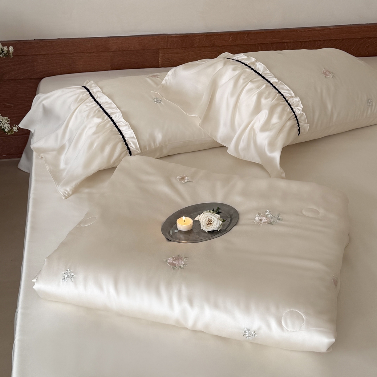 91家纺网 家纺一手货源 找家纺 （总）鹿班家居 2026新款60S兰精天丝刺绣夏被系列-玖野集（标准会员-20元)