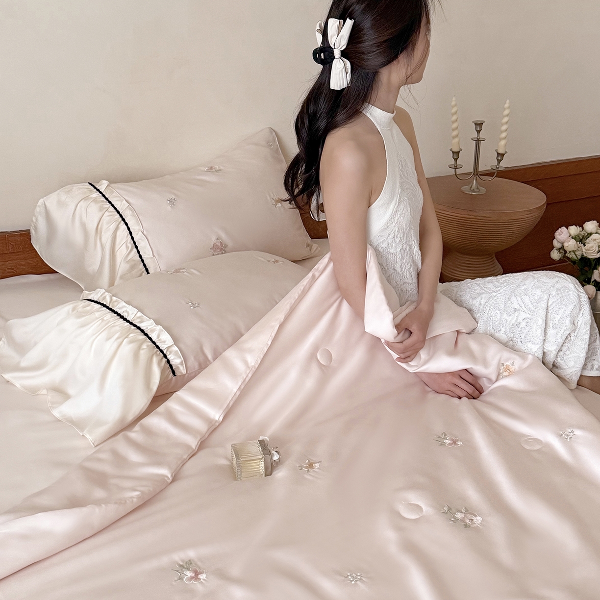 91家纺网 家纺一手货源 找家纺 鹿班家居 2026新款60S兰精天丝刺绣夏被系列-玖野集（标准会员-20元) 粉色