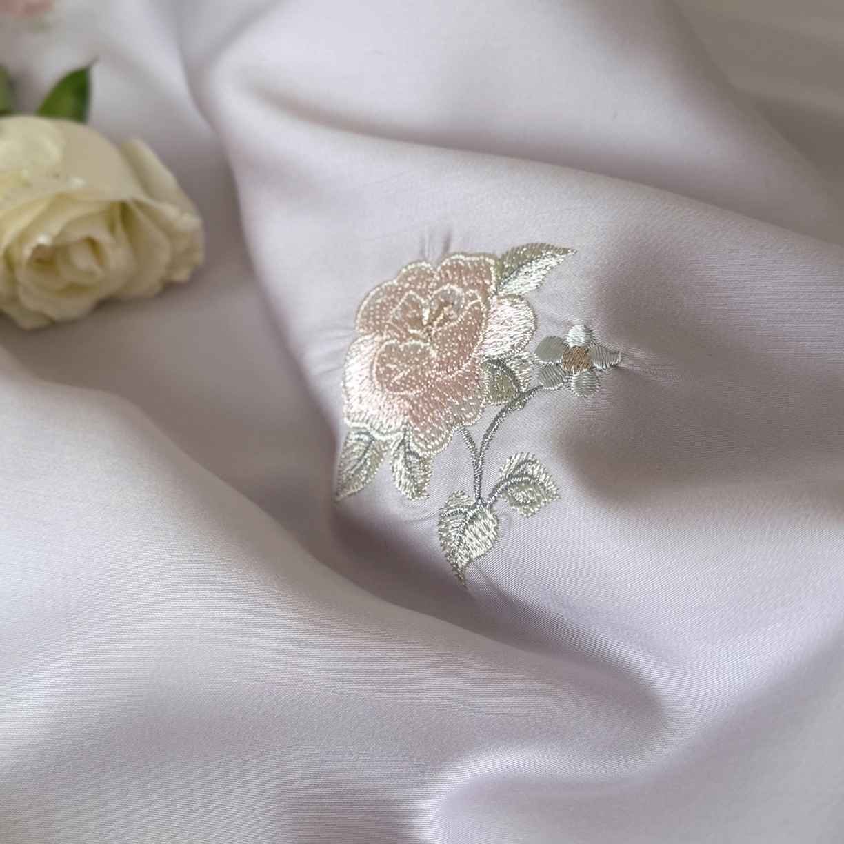 91家纺网 家纺一手货源 找家纺 鹿班家居 2026新款60S兰精天丝刺绣夏被系列-玖野集（标准会员-20元) 紫色