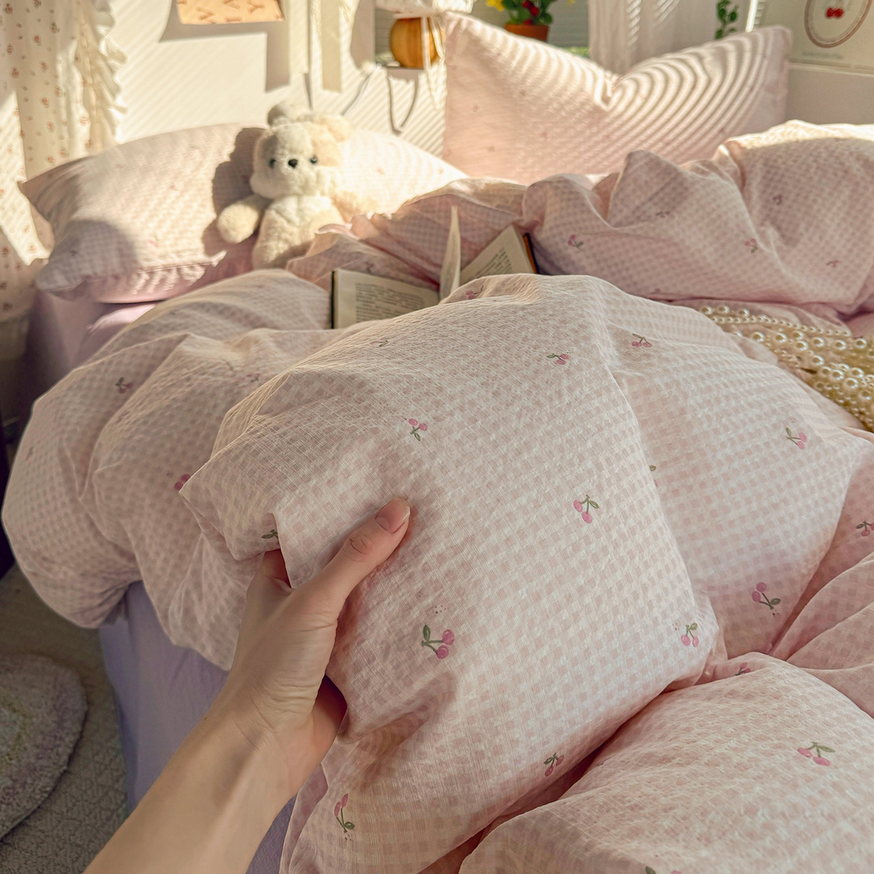 91家纺网 家纺一手货源 找家纺 多品家纺 2026年奶呼呼云感双层纱四件套 樱桃粉