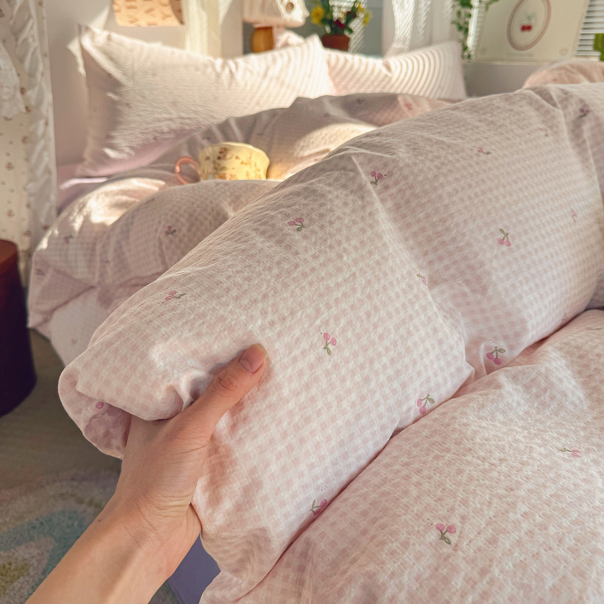 91家纺网 家纺一手货源 找家纺 多品家纺 2026年奶呼呼云感双层纱四件套 樱桃粉