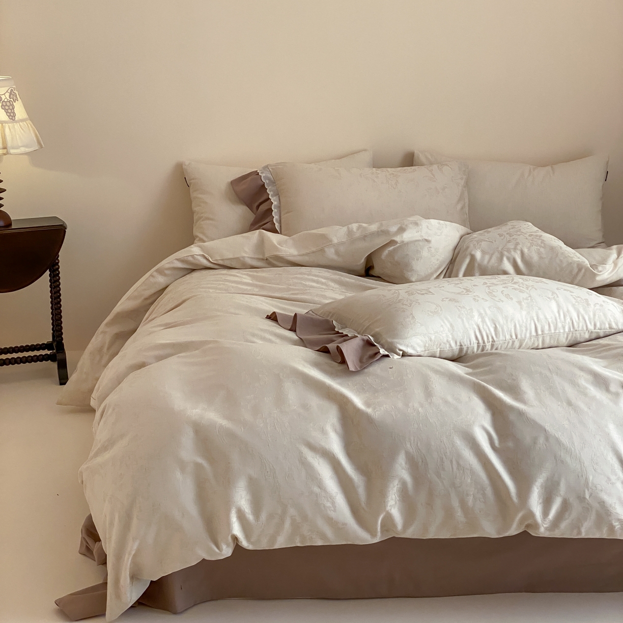 91家纺网 家纺一手货源 找家纺 （总）玉宇阁家居 2026新款色织棉麻大提花四件套-花边款