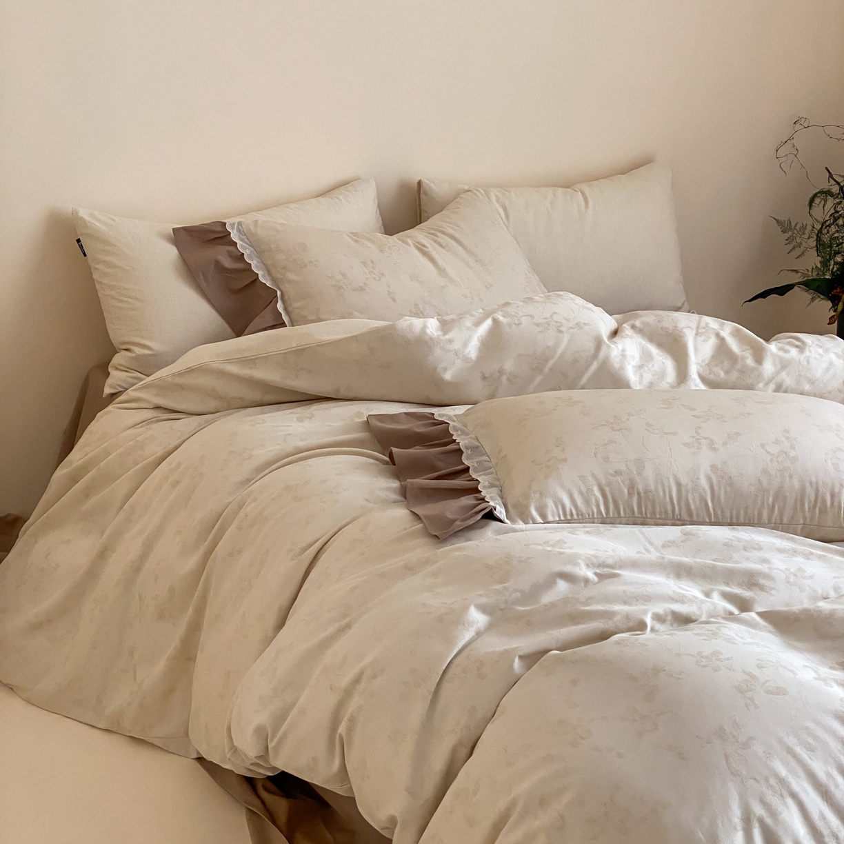 91家纺网 家纺一手货源 找家纺 玉宇阁家居 2026新款色织棉麻大提花四件套-花边款 花边款-鸢梦