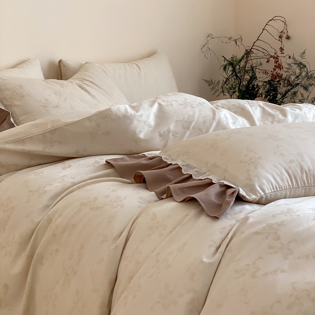 91家纺网 家纺一手货源 找家纺 玉宇阁家居 2026新款色织棉麻大提花四件套-花边款 花边款-鸢梦