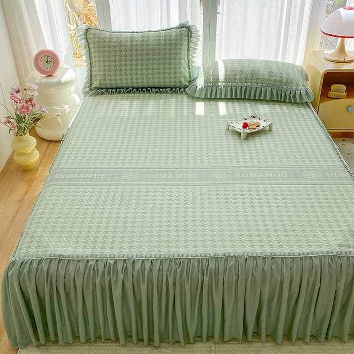 91家纺网 家纺一手货源 找家纺 七里香 2026春夏新款2026新款华夫格3D千鸟格冰豆豆凉席床裙款三件套 千鸟格-果绿