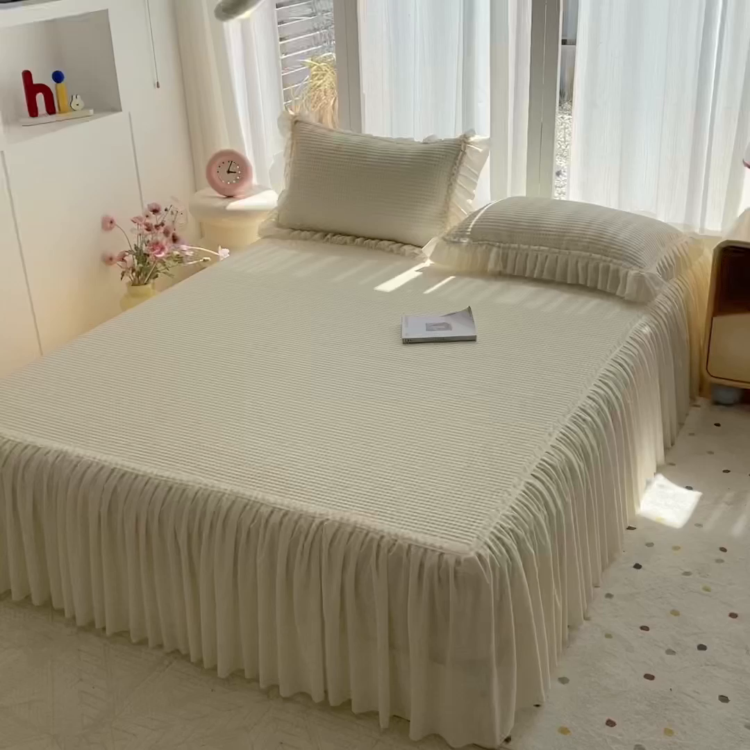 91家纺网 家纺一手货源 找家纺 七里香 2026春夏新款2026新款华夫格3D千鸟格冰豆豆凉席床裙款三件套 华夫格-米白