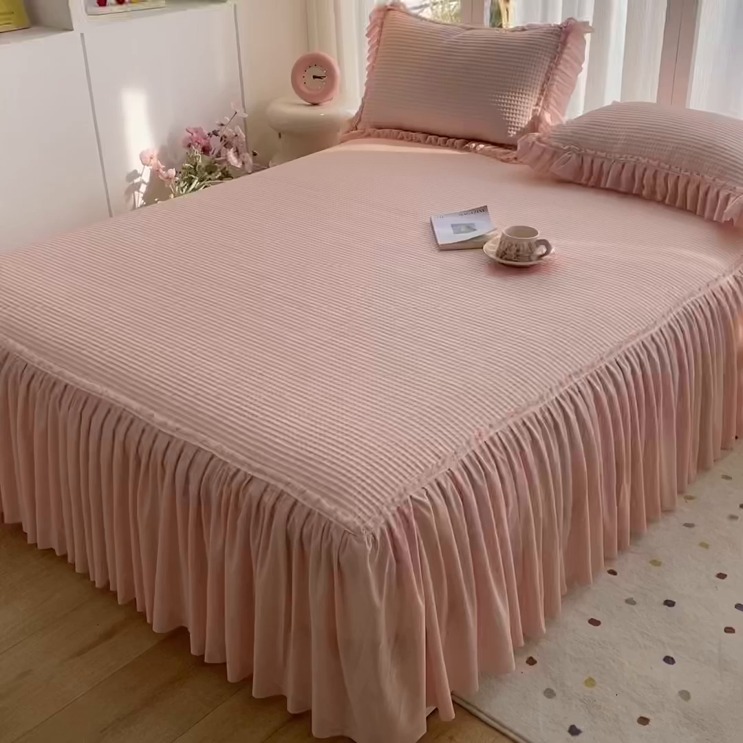 91家纺网 家纺一手货源 找家纺 七里香 2026春夏新款2026新款华夫格3D千鸟格冰豆豆凉席床裙款三件套 华夫格-粉玉