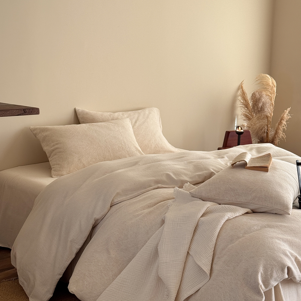 91家纺网 家纺一手货源 找家纺 尚品本色 2026春夏新款无印风A类色织棉麻提花柔软四件套 鎏光