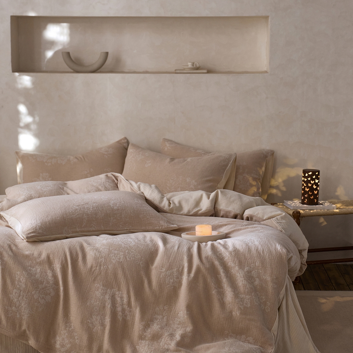 91家纺网 家纺一手货源 找家纺 尚品本色 2026春夏新款无印风A类色织棉麻提花柔软四件套 缠枝