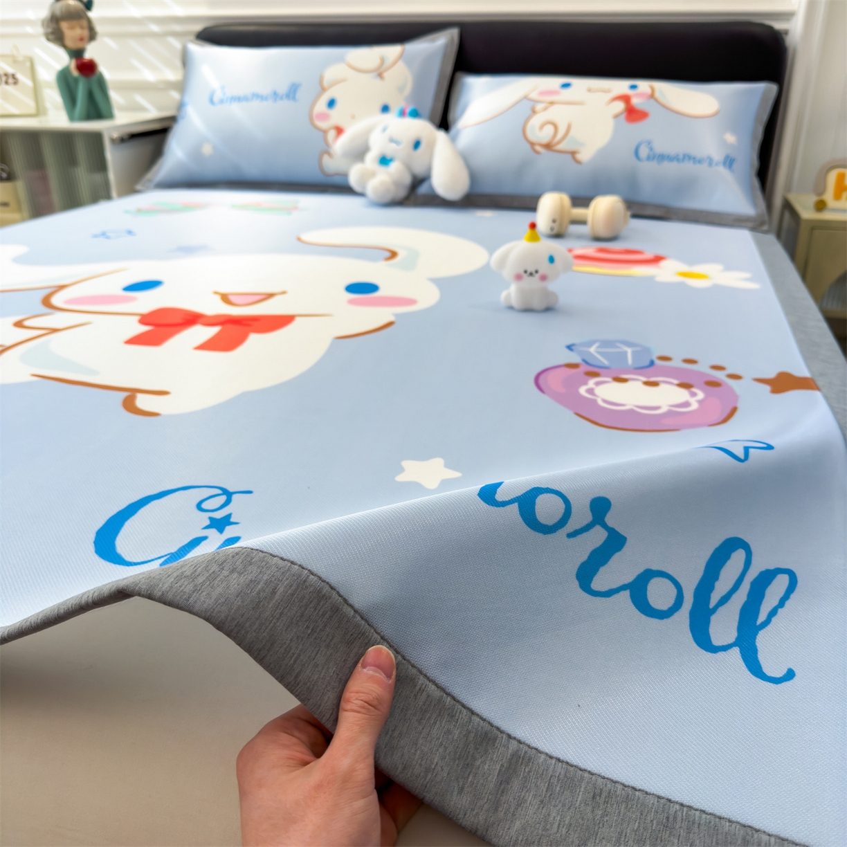 91家纺网 家纺一手货源 找家纺 兄弟坊 2026新款正版授权A类大版卡通烫光冰丝凉席冰丝席 大耳朵玉桂狗