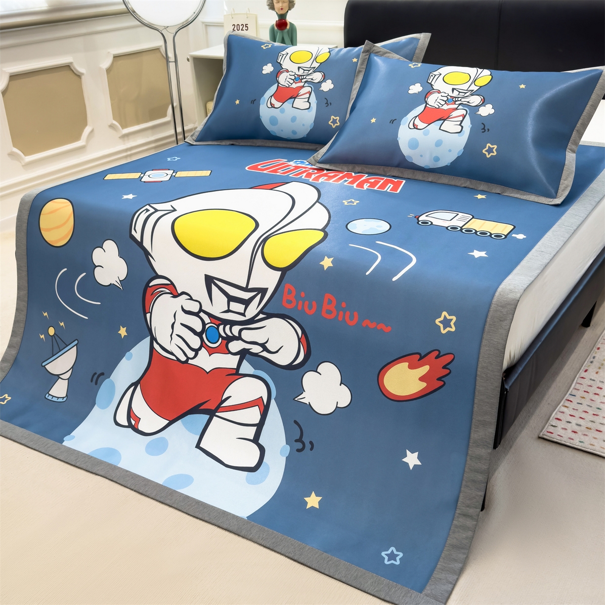 91家纺网 家纺一手货源 找家纺 兄弟坊 2026新款正版授权A类大版卡通烫光冰丝凉席冰丝席 地球奥特曼