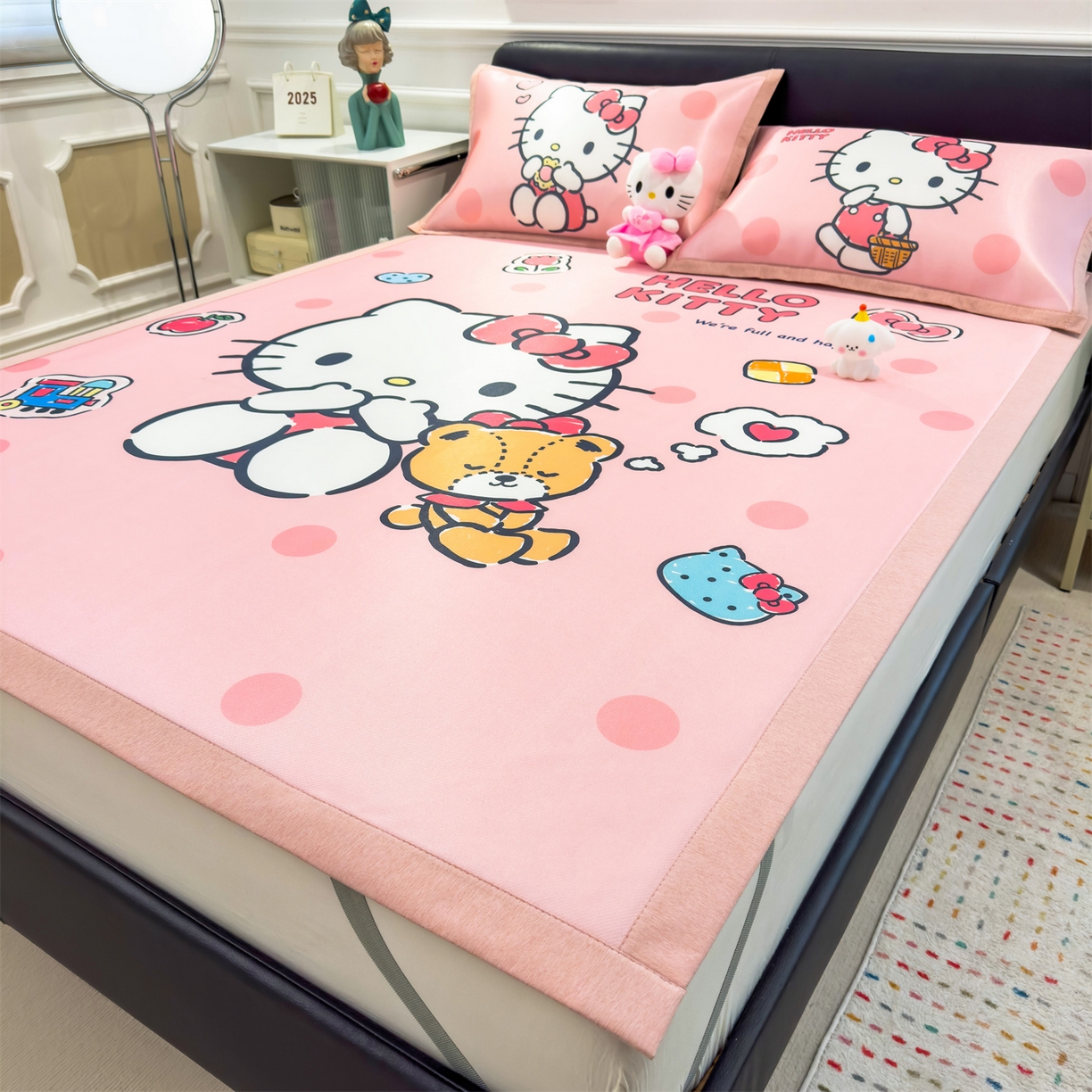 91家纺网 家纺一手货源 找家纺 兄弟坊 2026新款正版授权A类大版卡通烫光冰丝凉席冰丝席 优雅凯蒂