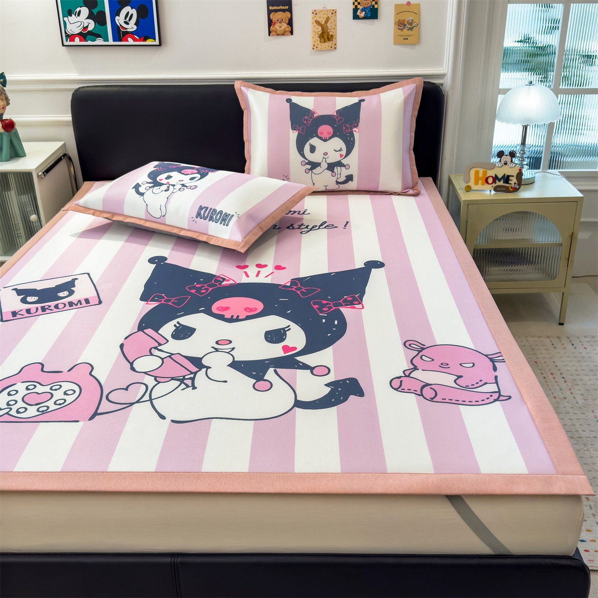 91家纺网 家纺一手货源 找家纺 兄弟坊 2026新款正版授权A类大版卡通烫光冰丝凉席冰丝席 调皮库洛米