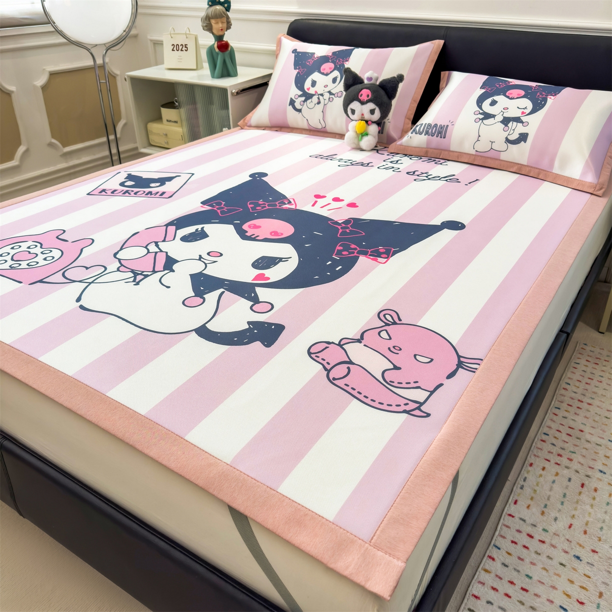 91家纺网 家纺一手货源 找家纺 兄弟坊 2026新款正版授权A类大版卡通烫光冰丝凉席冰丝席 调皮库洛米