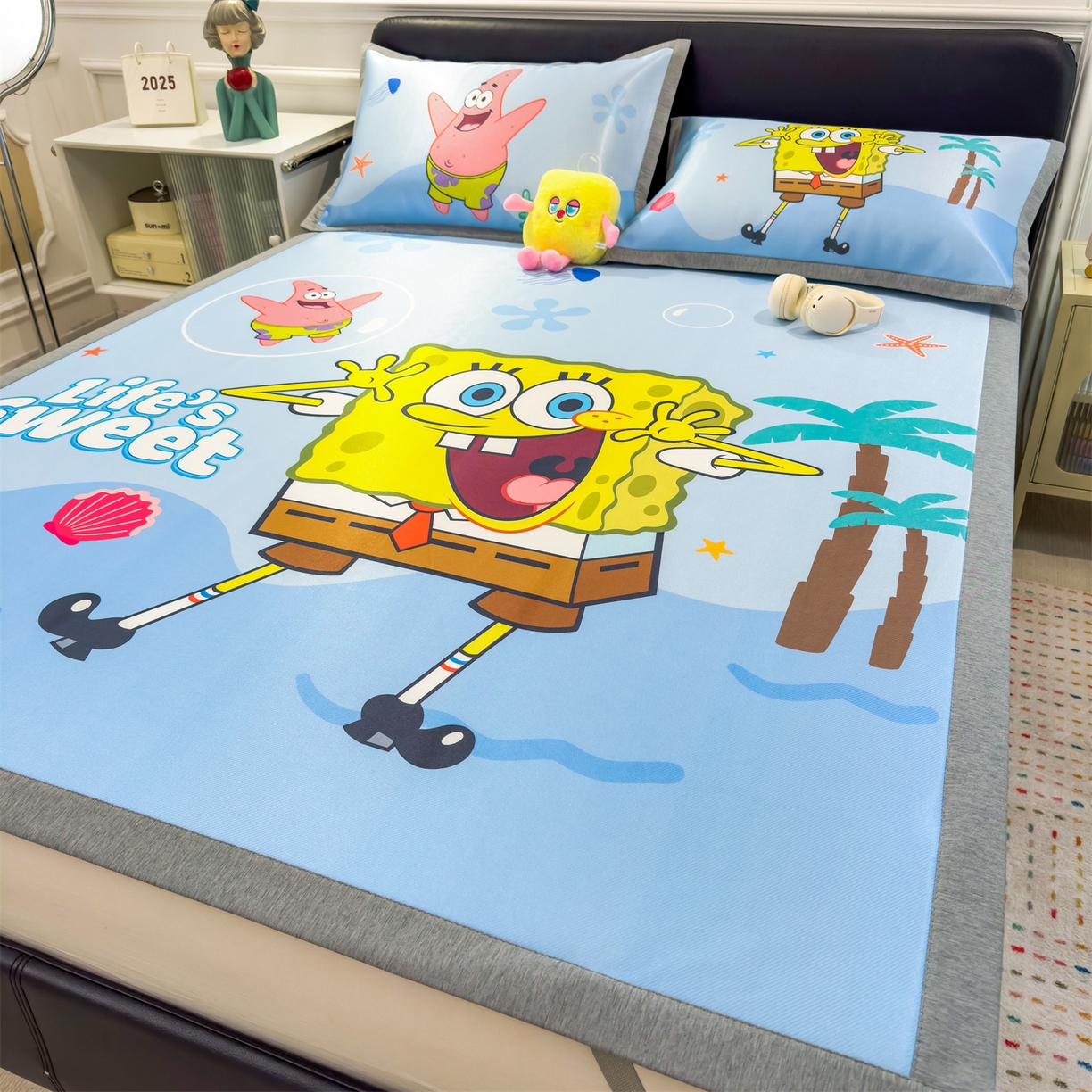 91家纺网 家纺一手货源 找家纺 兄弟坊 2026新款正版授权A类大版卡通烫光冰丝凉席冰丝席 海底海绵宝宝