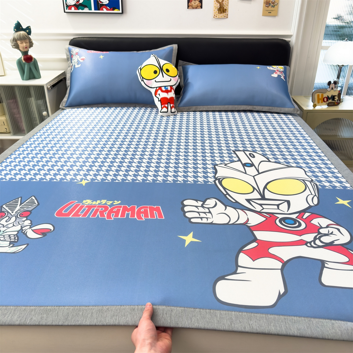 91家纺网 家纺一手货源 找家纺 兄弟坊 2026新款正版授权A类大版卡通烫光冰丝凉席冰丝席 奥特之光