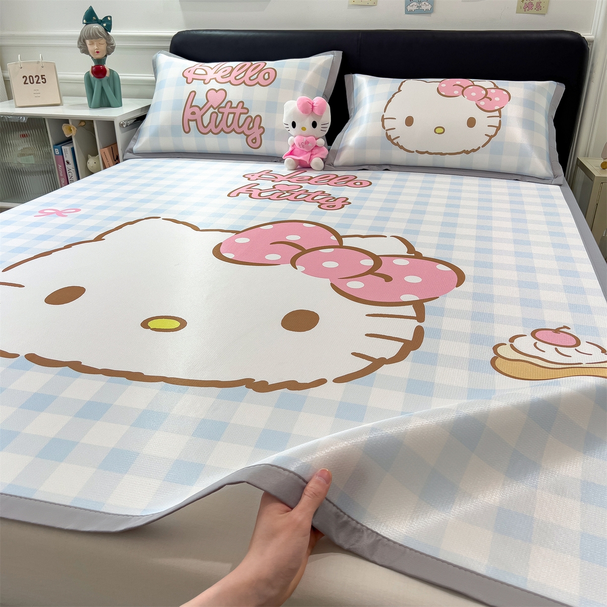 91家纺网 家纺一手货源 找家纺 兄弟坊 2026新款正版授权A类大版卡通烫光冰丝凉席冰丝席 格子kt