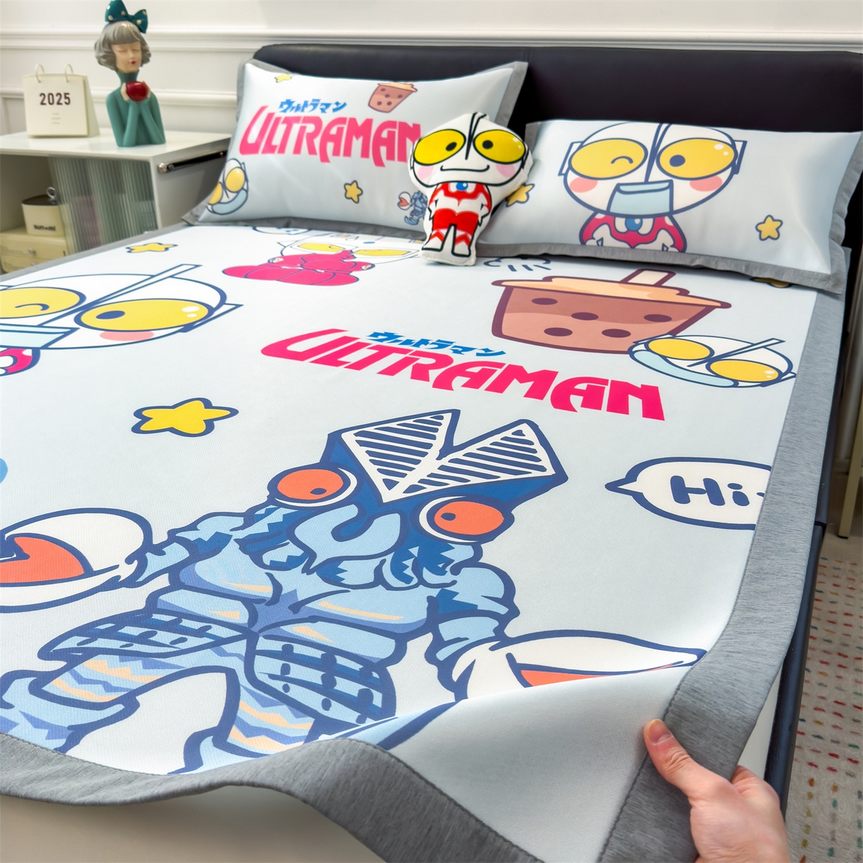 91家纺网 家纺一手货源 找家纺 兄弟坊 2026新款正版授权A类大版卡通烫光冰丝凉席冰丝席 奥特曼打怪兽