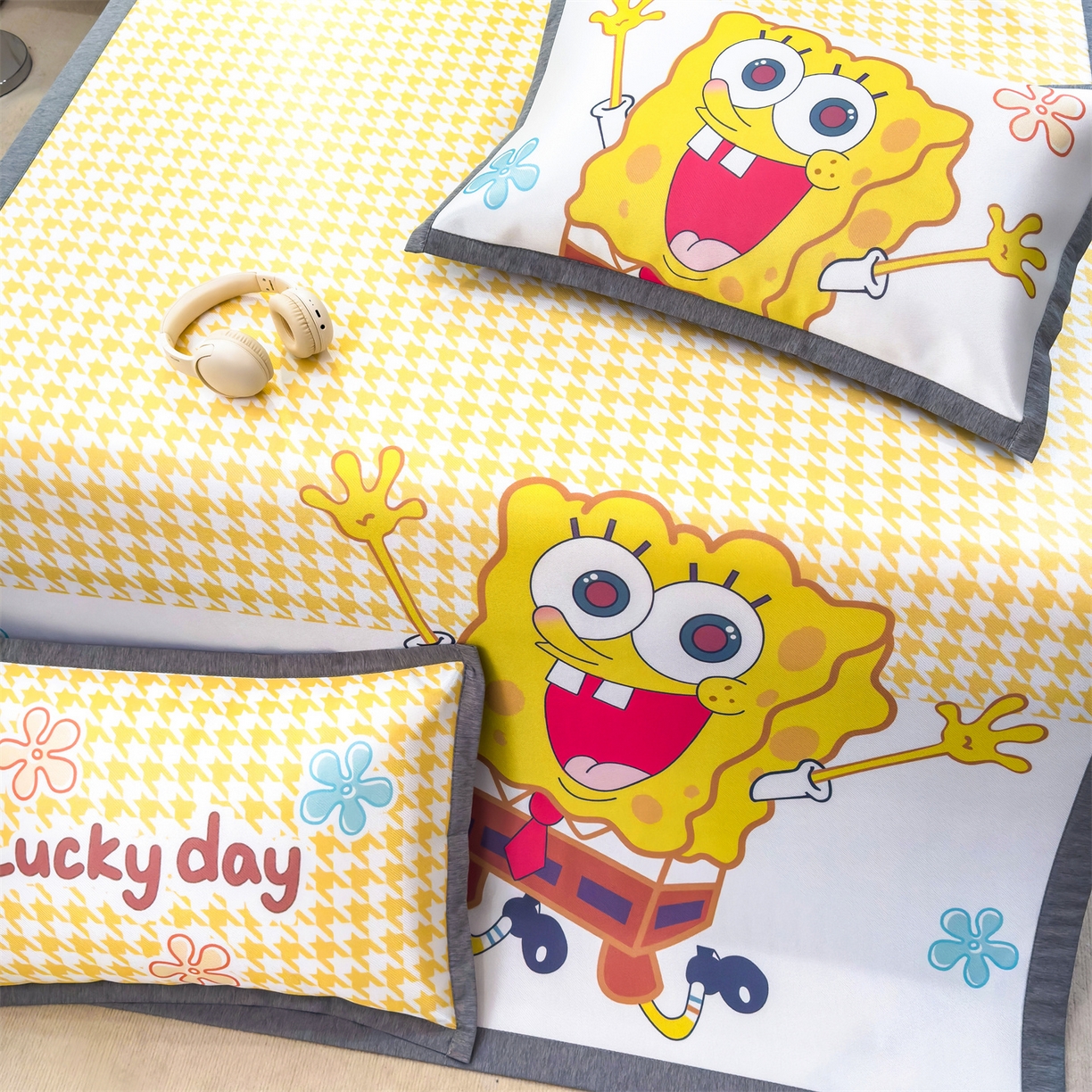 91家纺网 家纺一手货源 找家纺 兄弟坊 2026新款正版授权A类大版卡通烫光冰丝凉席冰丝席 海绵宝宝