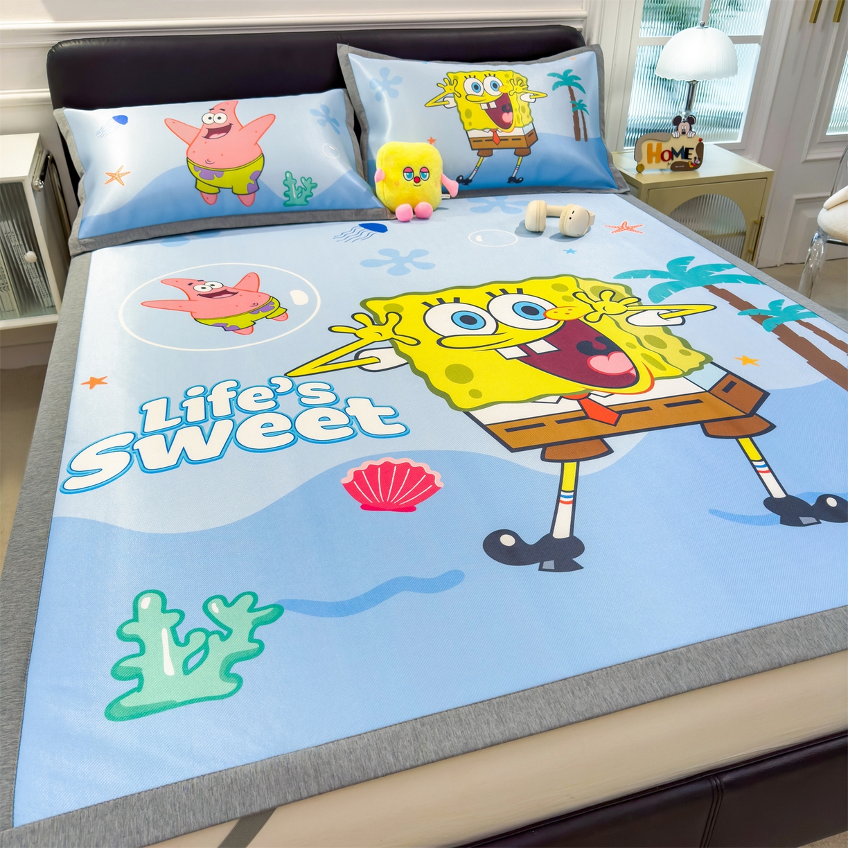 91家纺网 家纺一手货源 找家纺 兄弟坊 2026新款正版授权A类大版卡通烫光冰丝凉席冰丝席 海底海绵宝宝