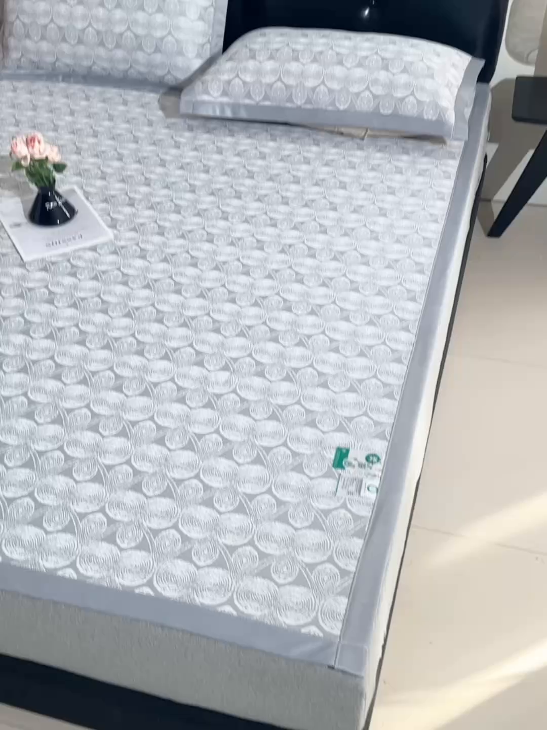 91家纺网 家纺一手货源 找家纺 织雅漫 2026春夏新款提花宽边冰丝凉感软席凉席席子-云溪 云锦-灰