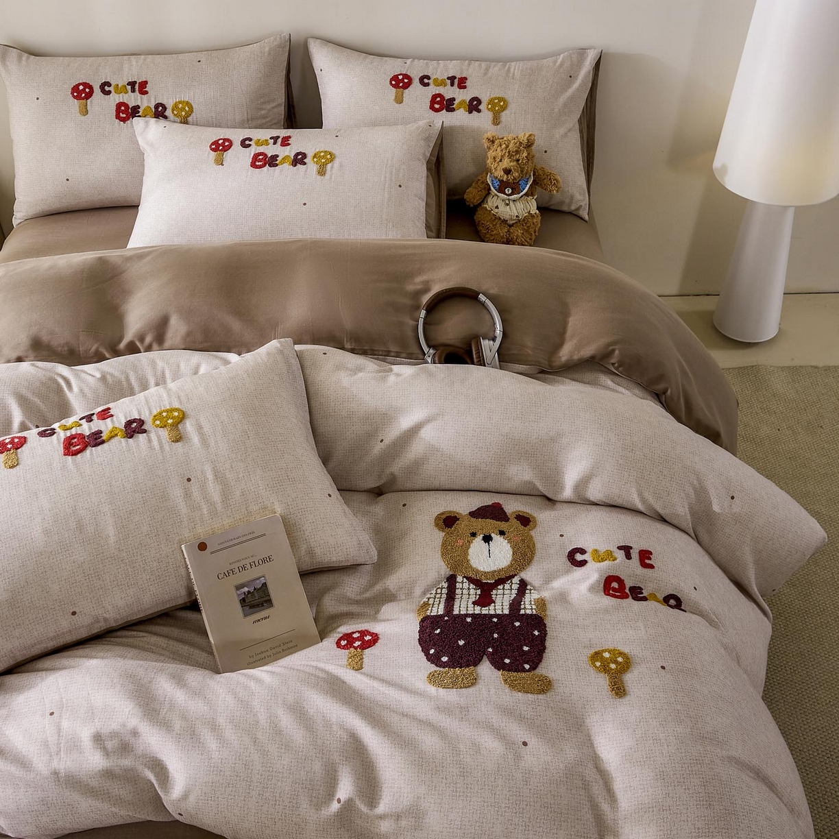 91家纺网 家纺一手货源 找家纺 麦田家纺 2026新款A类全棉双层纱毛巾绣四件套 酷酷熊