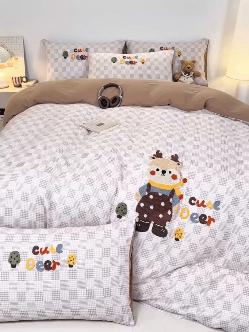 91家纺网 家纺一手货源 找家纺 麦田家纺 2026新款A类全棉双层纱毛巾绣四件套 鹿林