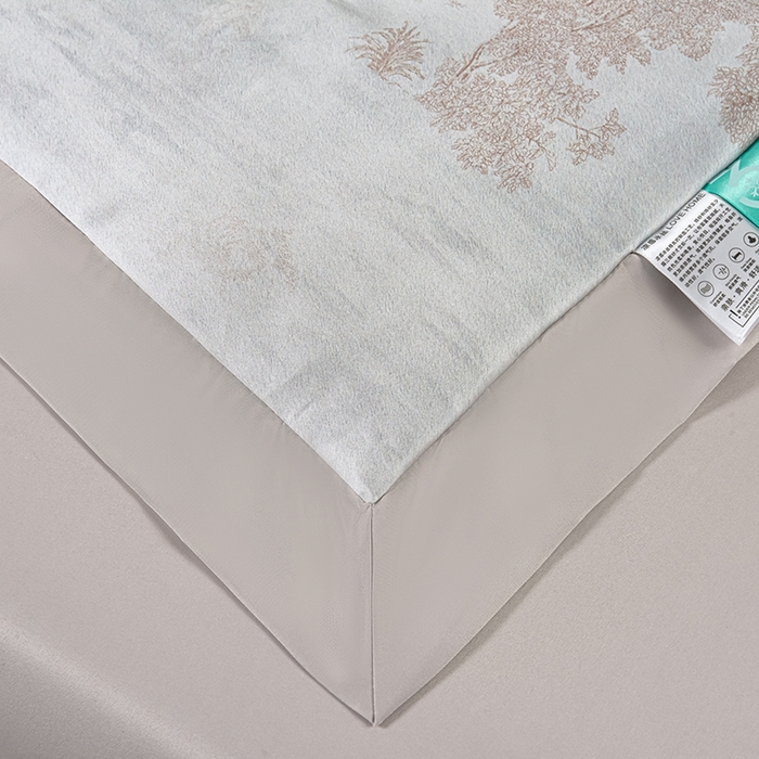 91家纺网 家纺一手货源 找家纺 赛丽雅 2026新款拼角轻奢冰丝凉感夏被四件套 曼迪