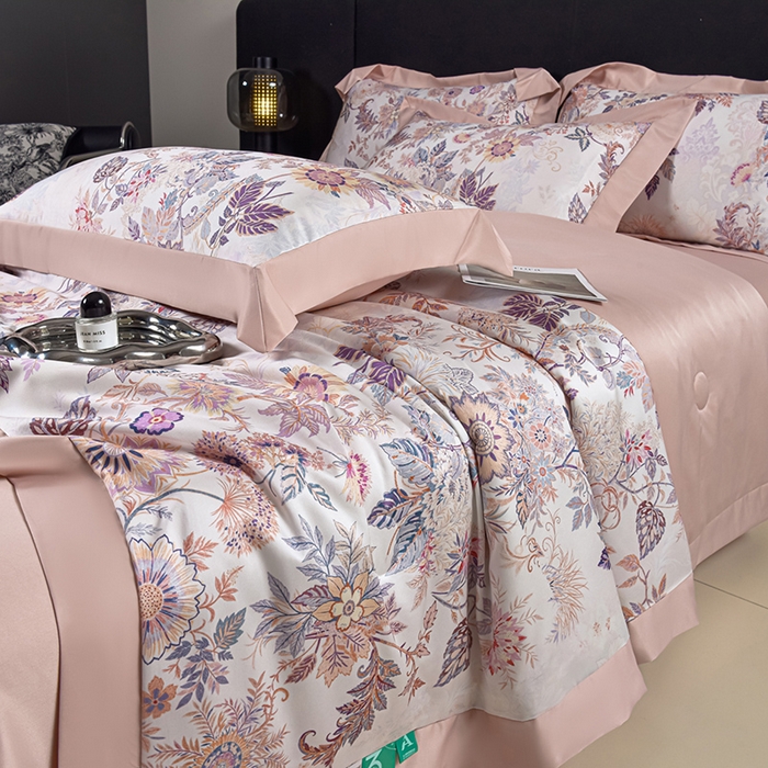 91家纺网 家纺一手货源 找家纺 赛丽雅 2026新款拼角轻奢冰丝凉感夏被四件套 赛雅-粉