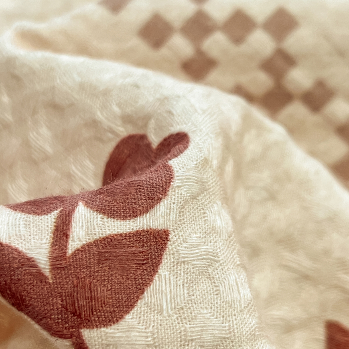 91家纺网 家纺一手货源 找家纺 如一 2026新款全棉华夫格三角针工艺四件套 花花-米