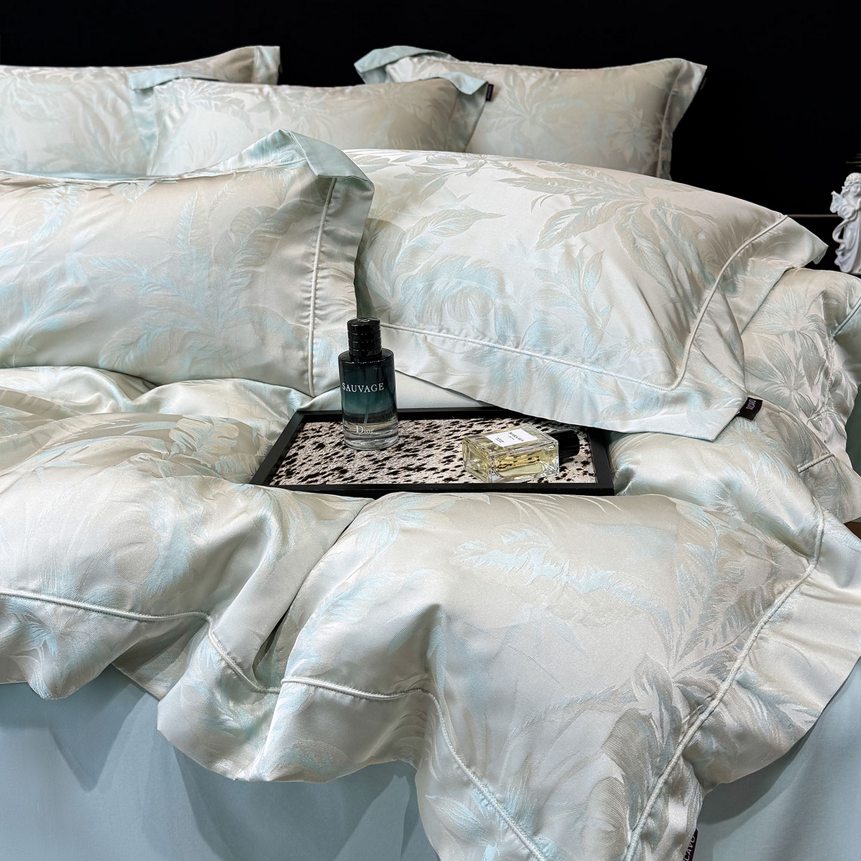 91家纺网 家纺一手货源 找家纺 爱妮菲家纺 2026高端新品A类长绒棉纯棉四件套100全棉贡缎提花被套床单床笠轻奢风索依 索依-绯绿