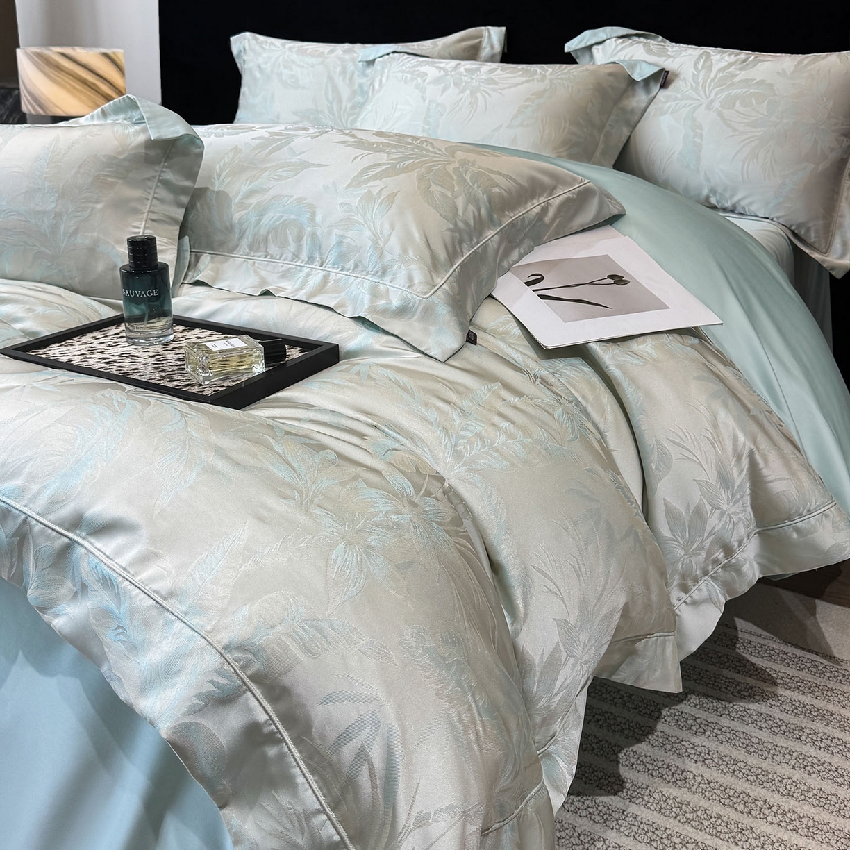 91家纺网 家纺一手货源 找家纺 乔利卡沃 2026高端新品A类长绒棉纯棉四件套100全棉贡缎提花被套床单床笠轻奢风索依 索依-绯绿