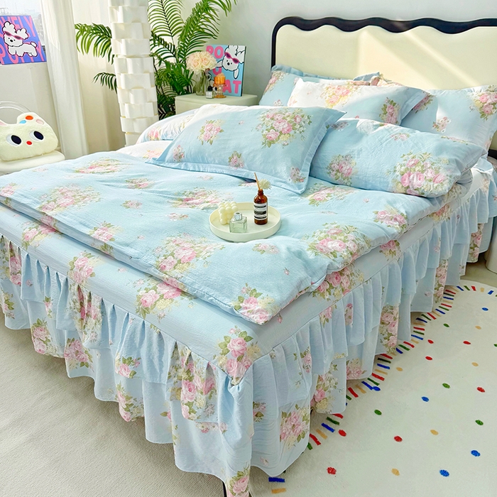 91家纺网 家纺一手货源 找家纺 九诺家纺 2026春夏新款丝柔棉皱皱纱床裙四件套双花边工艺床裙 安妮-花语时光